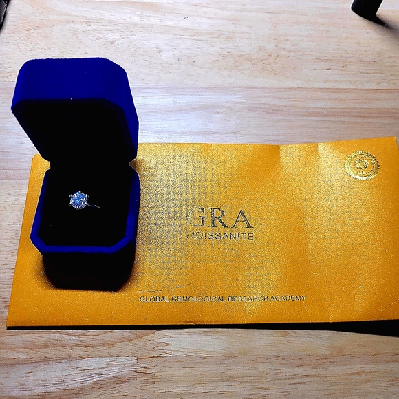 SOLD!!! CERTIFIED 2 CARAT MOISSANITE DIAMOND RING - Picture 3 of 5